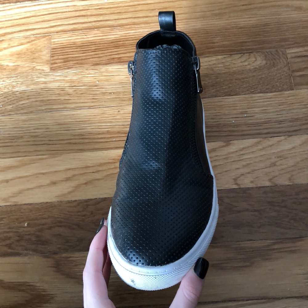 Steve Madden high rise leather sneaker
